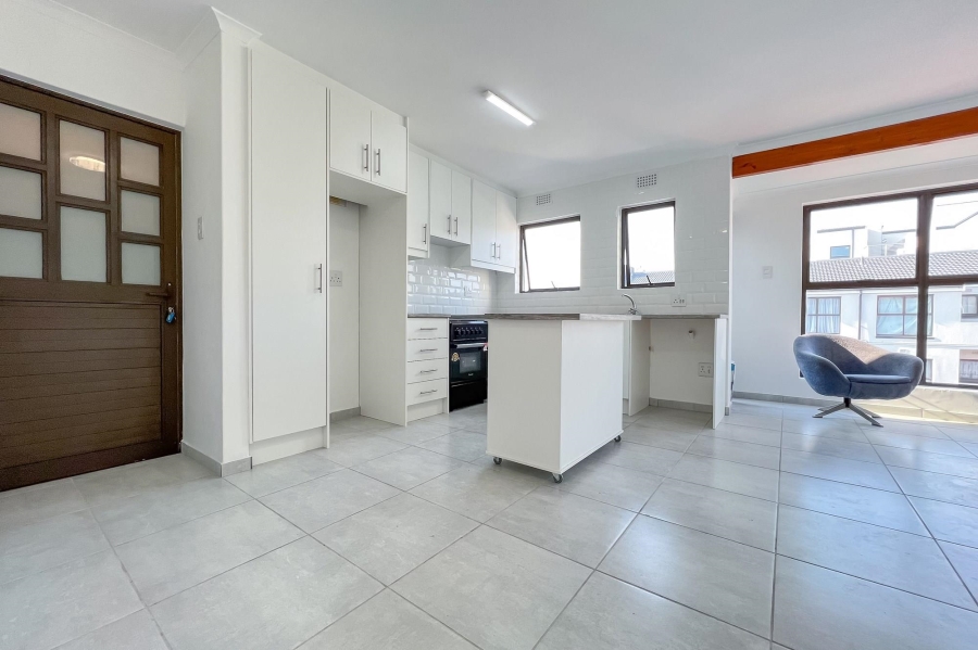 2 Bedroom Property for Sale in Bloubergrant Western Cape